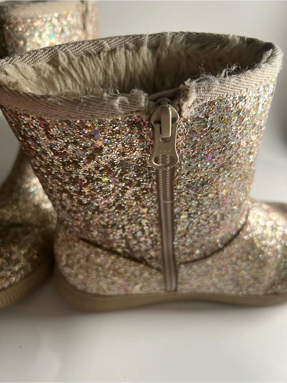 Cat & Jack Glitter Faux Fur Lined Kid’s Boots Size 3